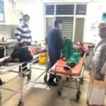 खाई में गिरा मैक्स वाहन, बुजुर्ग की मौत..